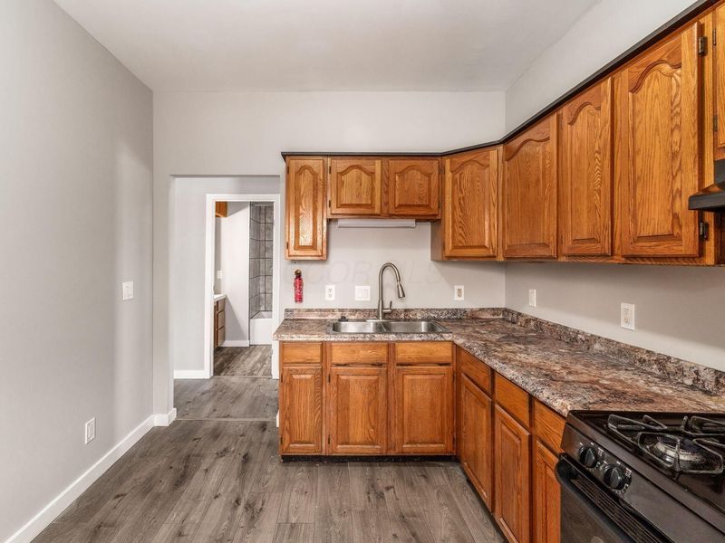 3244 E 5th Avenue, Columbus, OH 43219 Photo 14