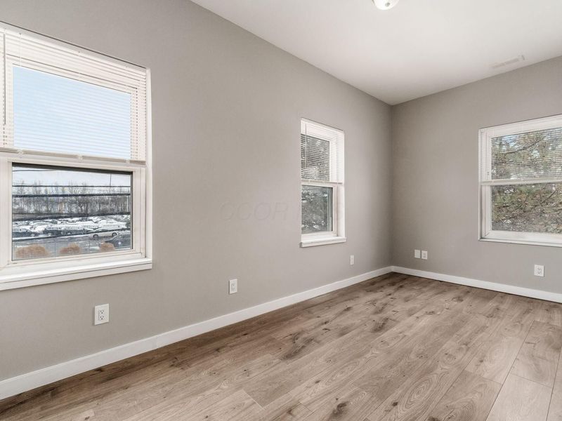 3244 E 5th Avenue, Columbus, OH 43219 Photo 16