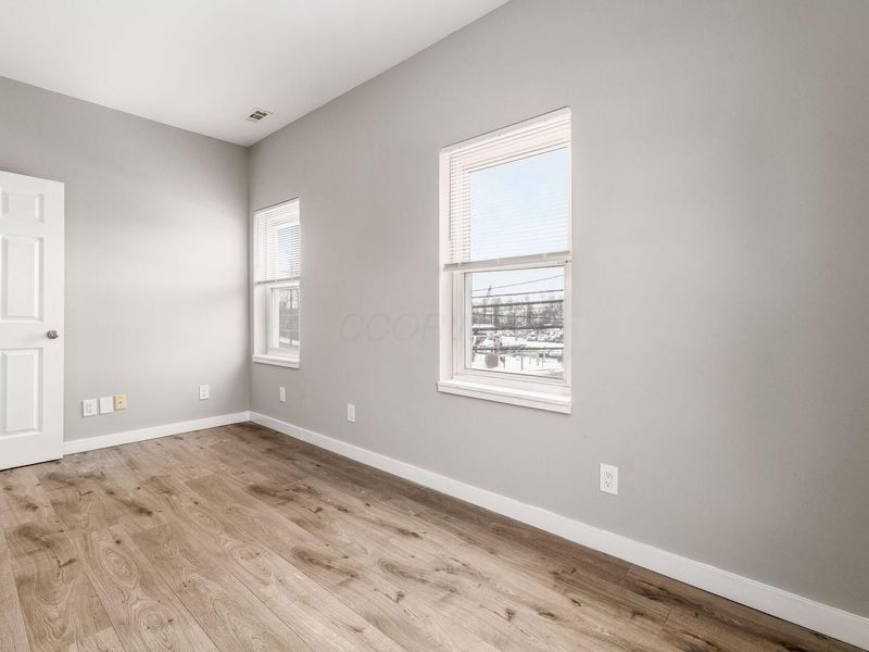 3244 E 5th Avenue, Columbus, OH 43219 Photo 18