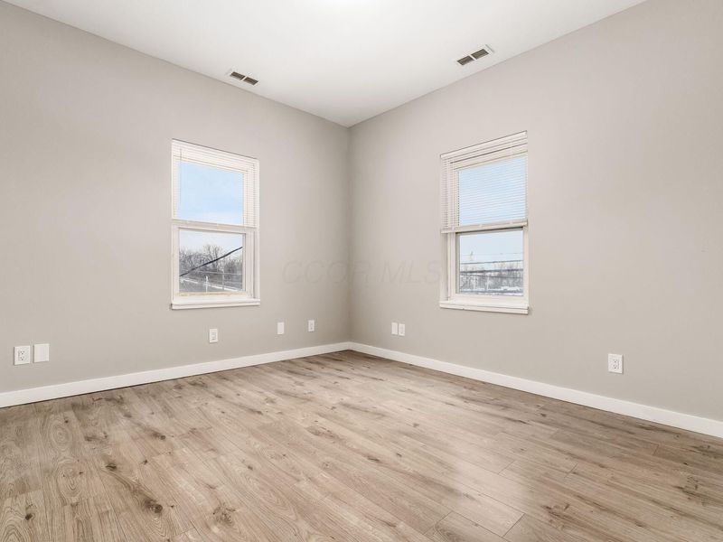 3244 E 5th Avenue, Columbus, OH 43219 Photo 20