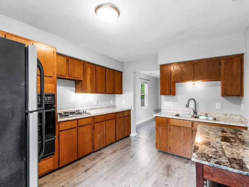 3244 E 5th Avenue, Columbus, OH 43219 Photo 33