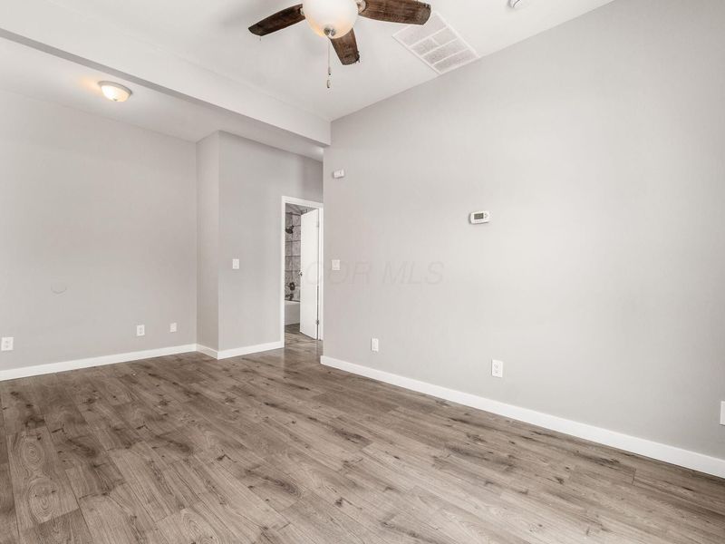 3244 E 5th Avenue, Columbus, OH 43219 Photo 9
