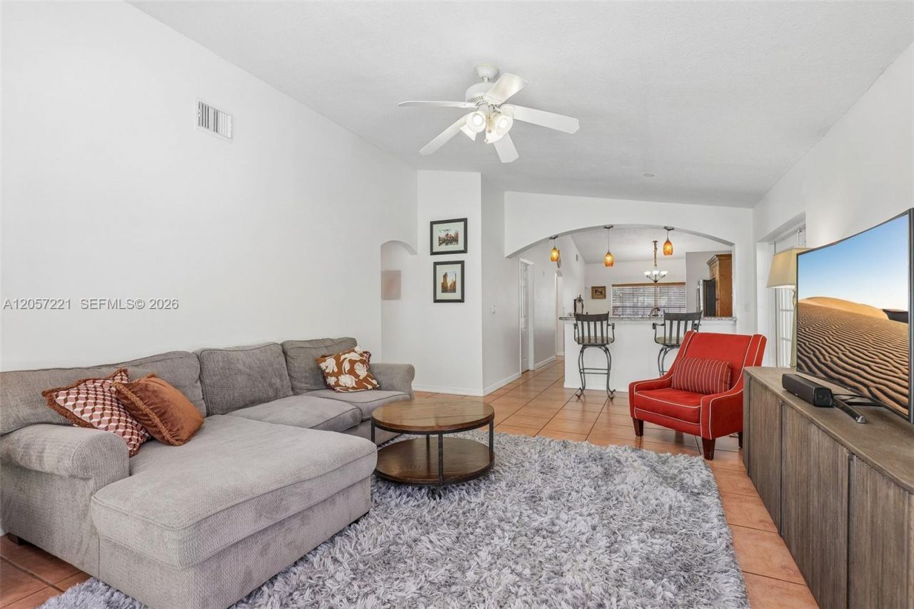 13100 NW 11th Dr, Sunrise, FL 33323 Photo