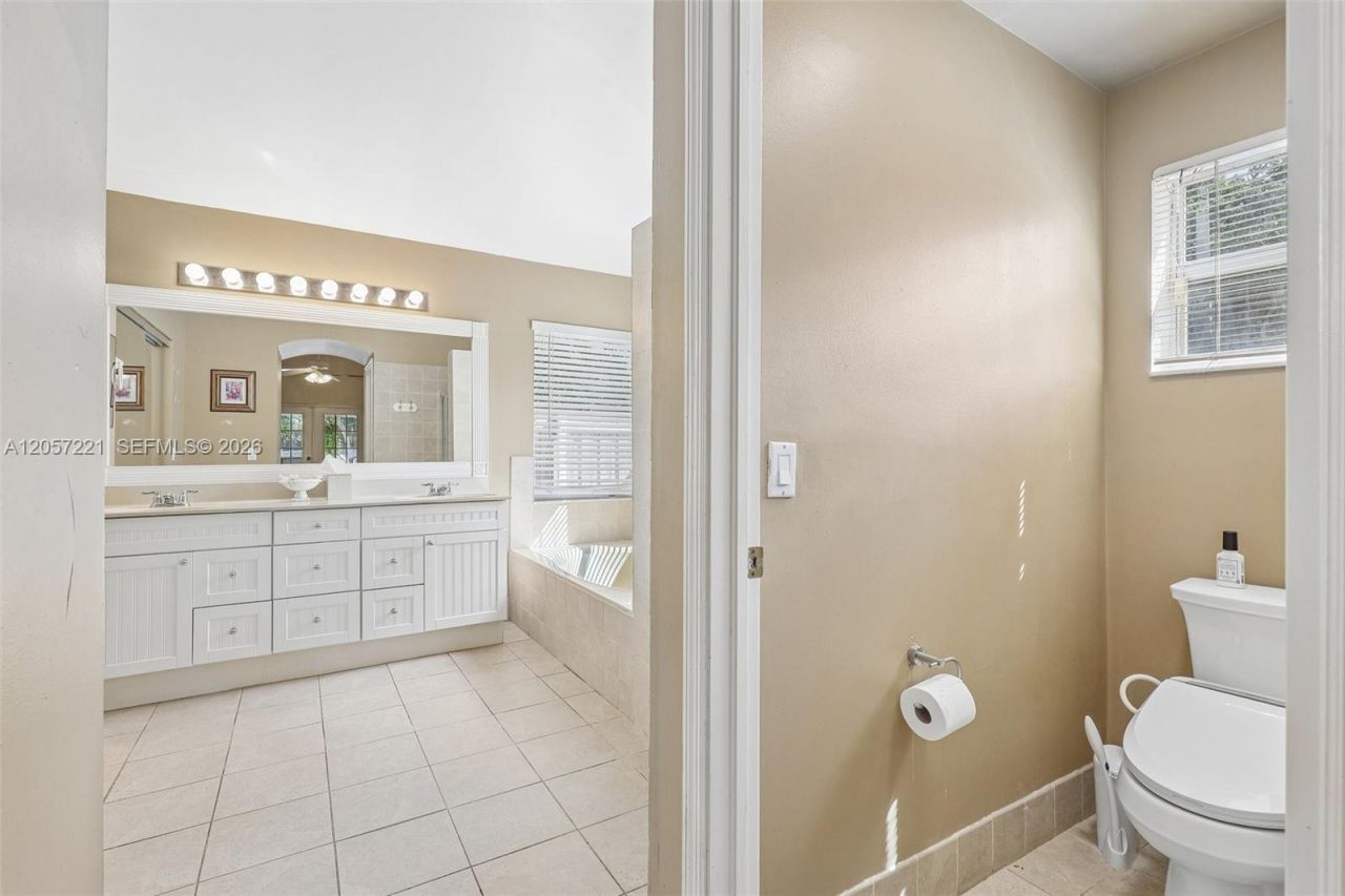 13100 NW 11th Dr, Sunrise, FL 33323 Photo