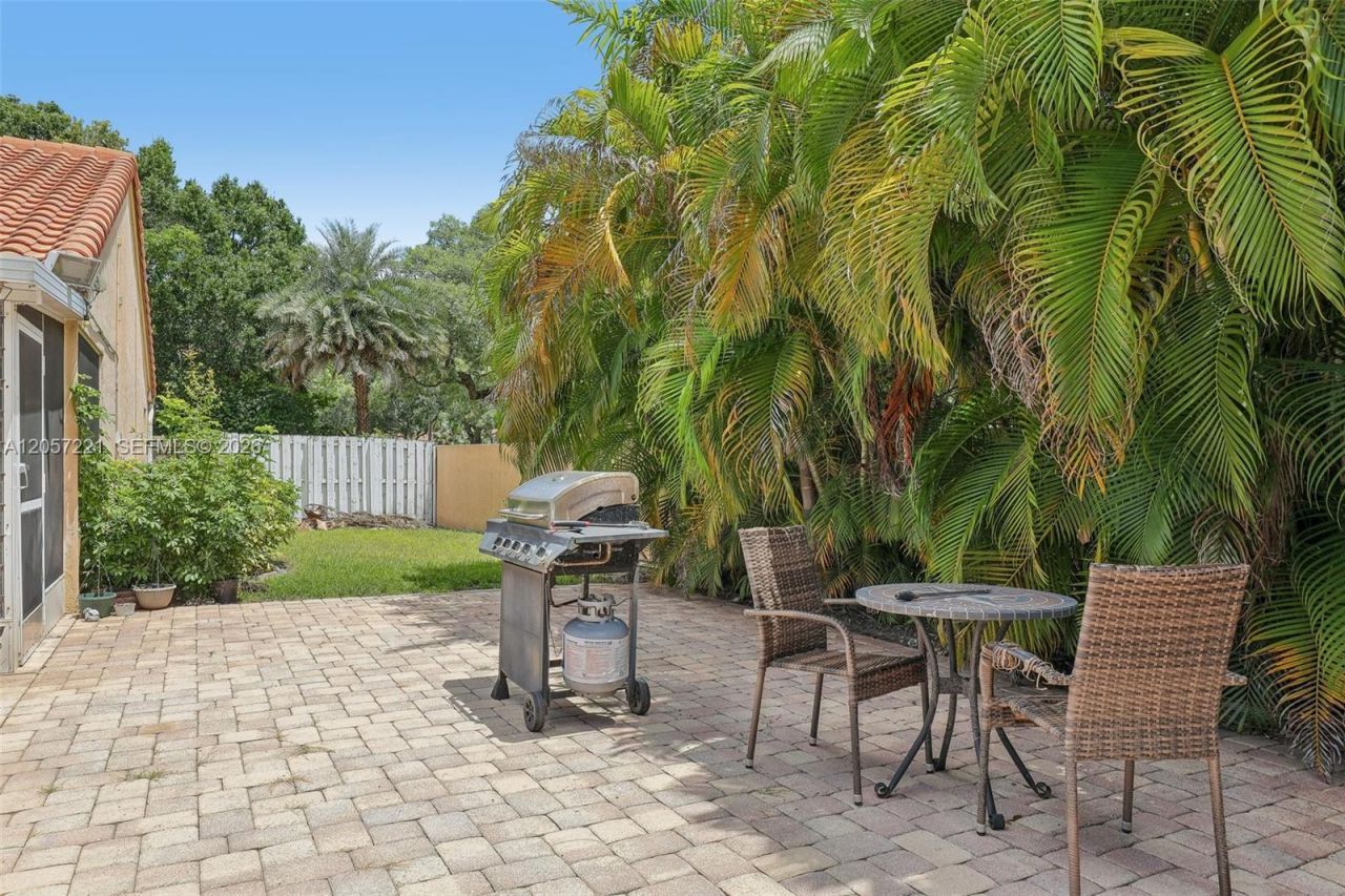 13100 NW 11th Dr, Sunrise, FL 33323 Photo