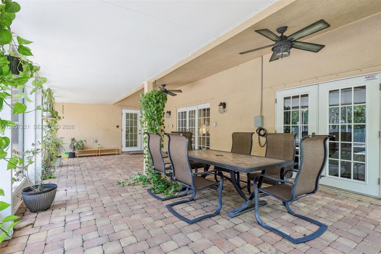 13100 NW 11th Dr, Sunrise, FL 33323 Photo