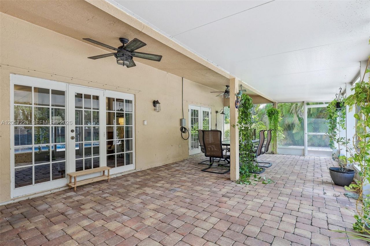 13100 NW 11th Dr, Sunrise, FL 33323 Photo