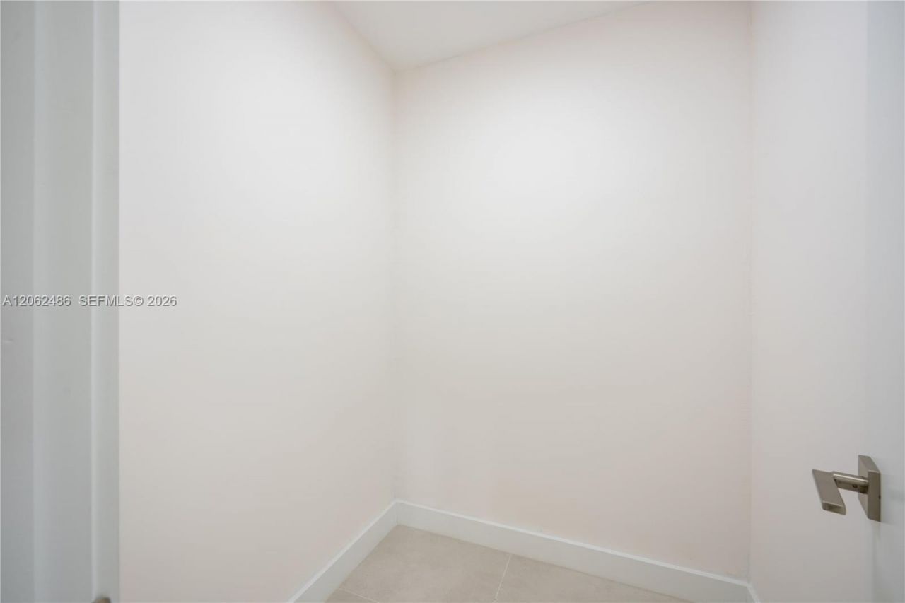 6640 SW 7 St., Pembroke Pines, FL 33023 Photo