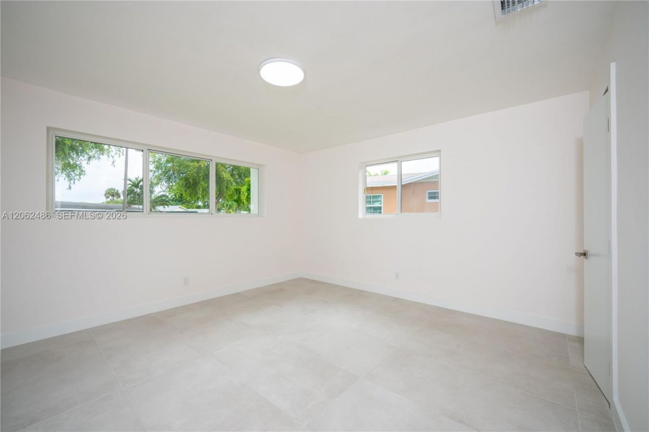 6640 SW 7 St., Pembroke Pines, FL 33023 Photo