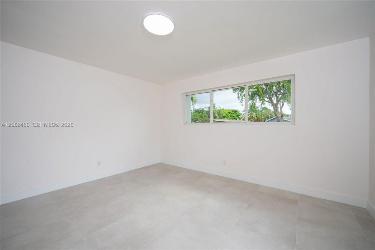 6640 SW 7 St., Pembroke Pines, FL 33023 Photo