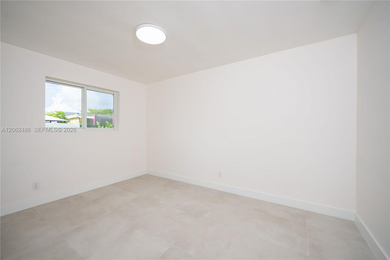 6640 SW 7 St., Pembroke Pines, FL 33023 Photo