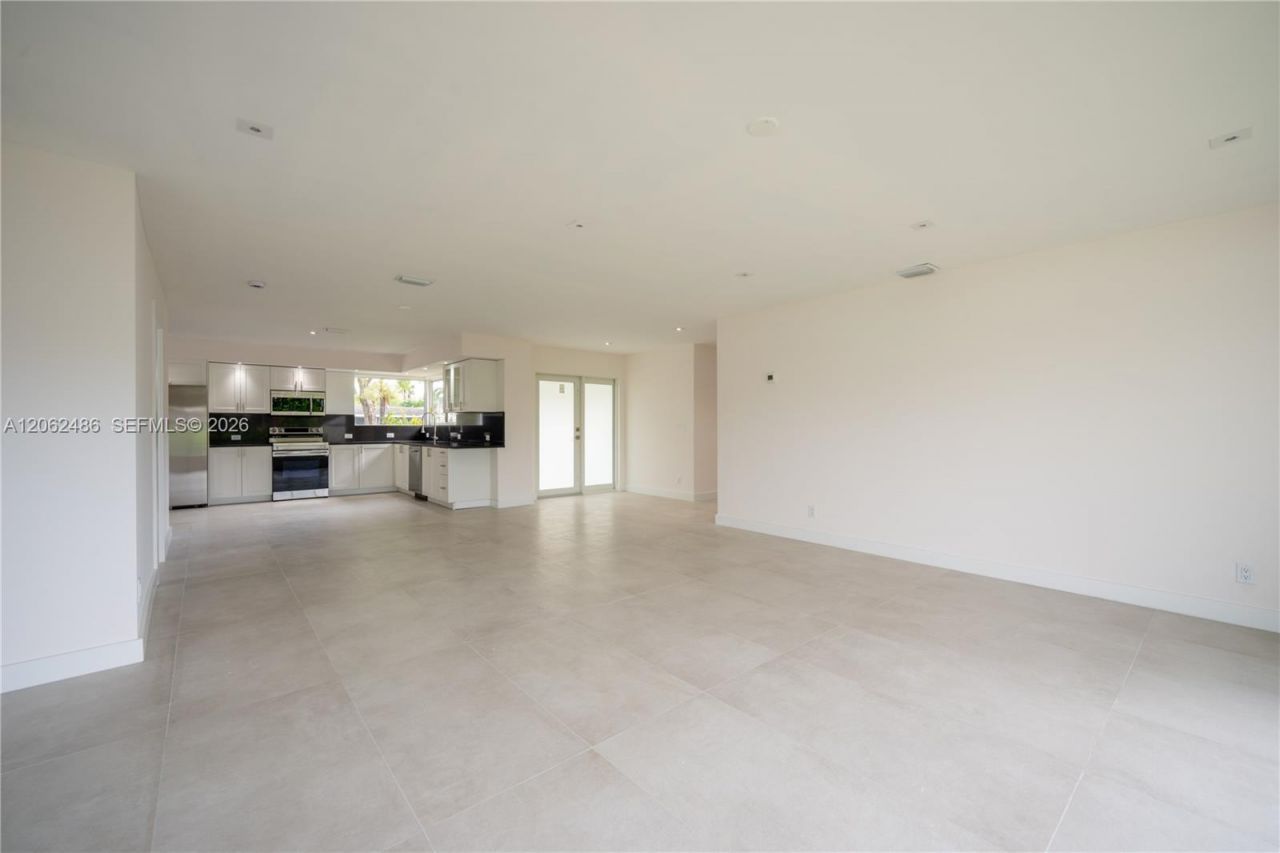 6640 SW 7 St., Pembroke Pines, FL 33023 Photo