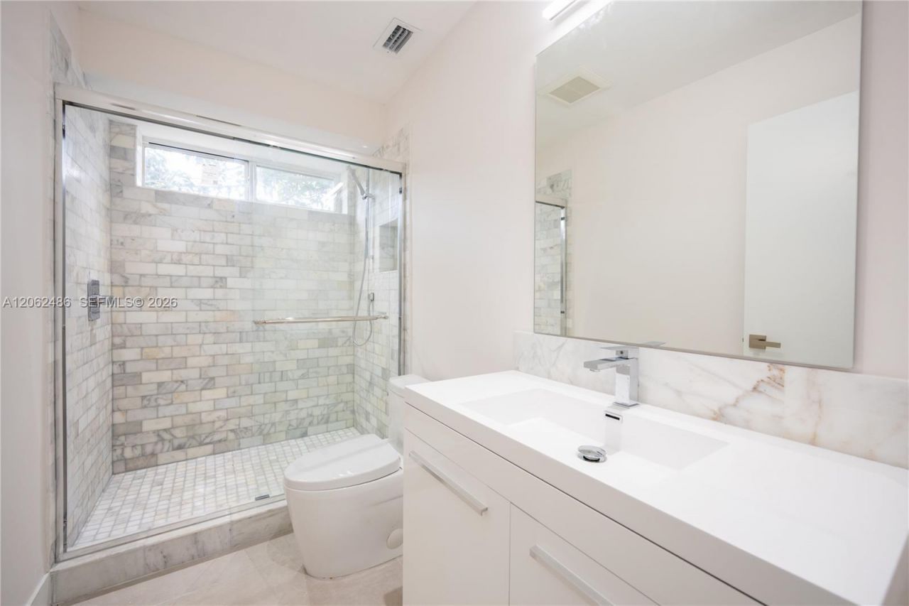 6640 SW 7 St., Pembroke Pines, FL 33023 Photo