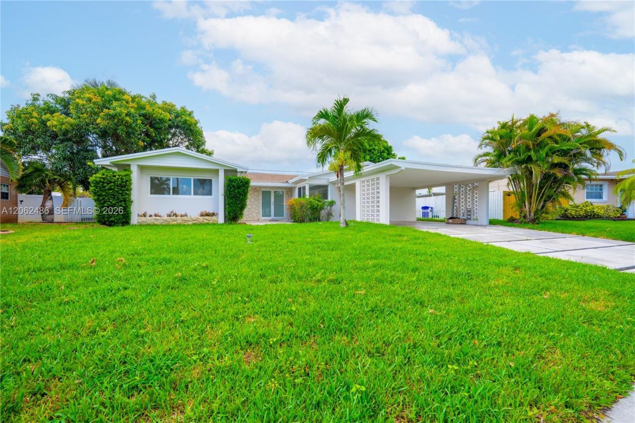6640 SW 7 St., Pembroke Pines, FL 33023 Photo