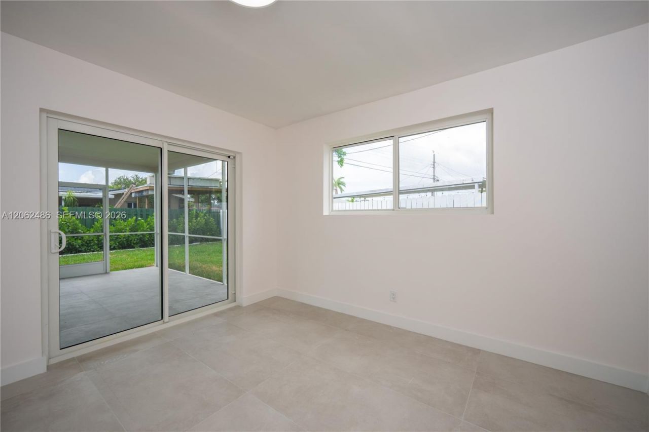 6640 SW 7 St., Pembroke Pines, FL 33023 Photo