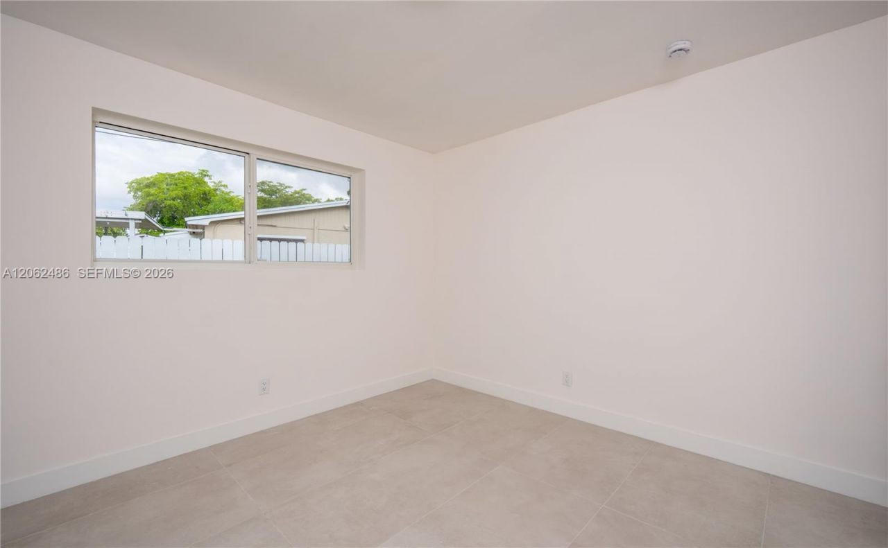 6640 SW 7 St., Pembroke Pines, FL 33023 Photo