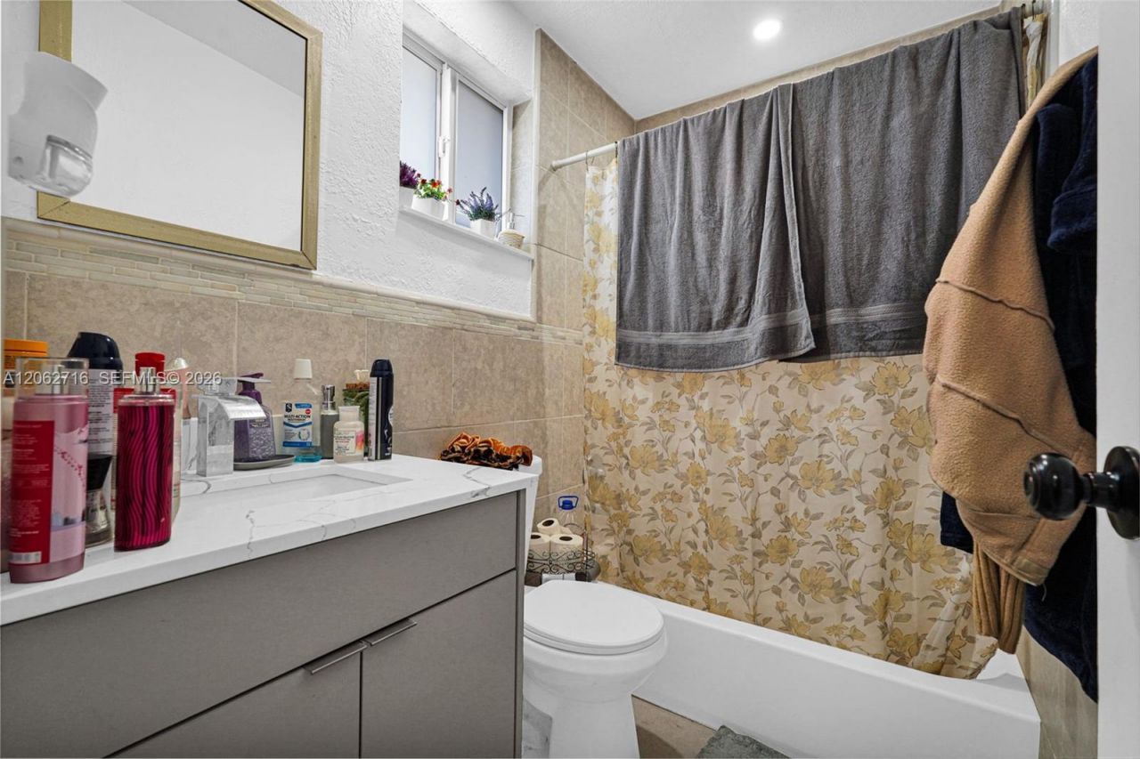 3280 NW 213th Ter, Miami Gardens, FL 33056 Photo