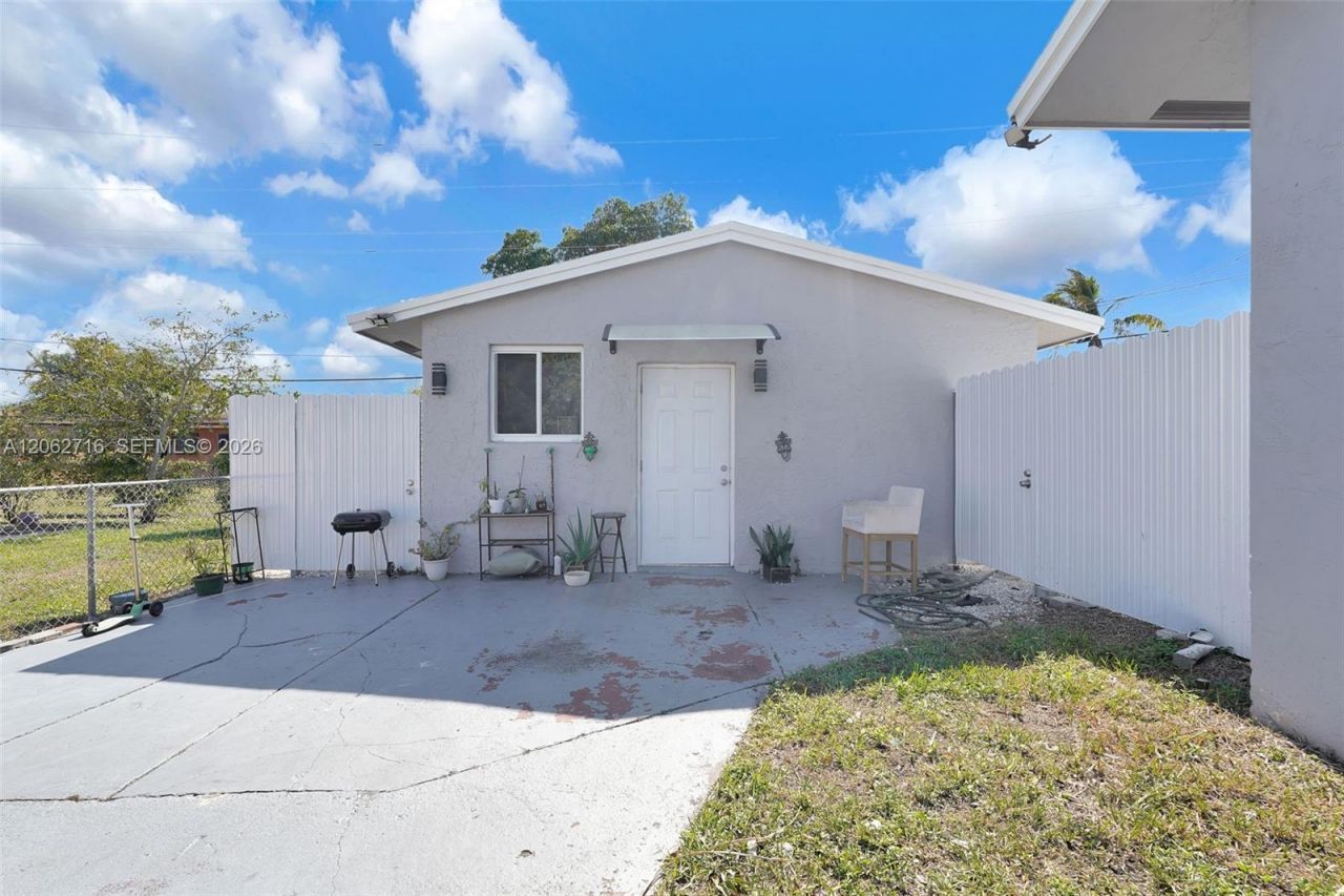 3280 NW 213th Ter, Miami Gardens, FL 33056 Photo