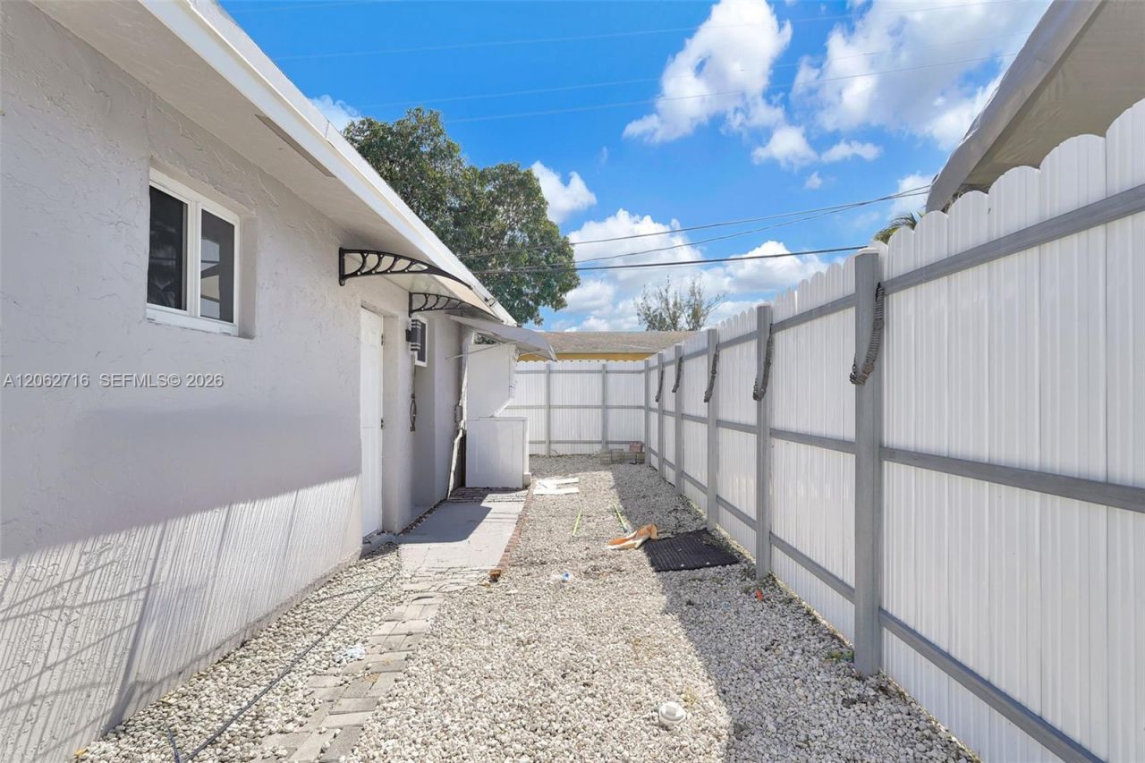 3280 NW 213th Ter, Miami Gardens, FL 33056 Photo