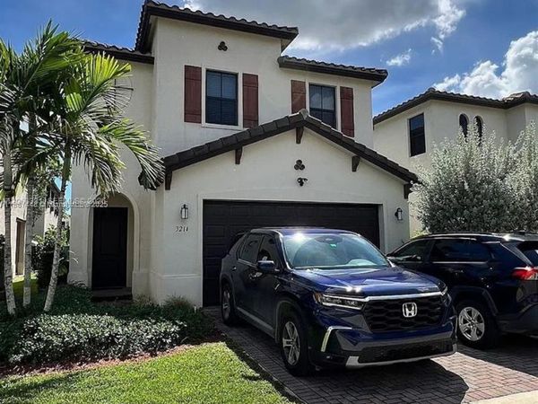 3214 W 97th St , Unit 3214, Hialeah, FL 33018