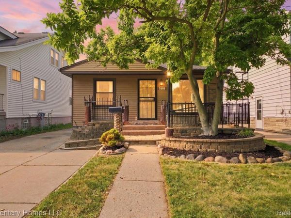 7388 McKinley, Center Line, Mi 48015