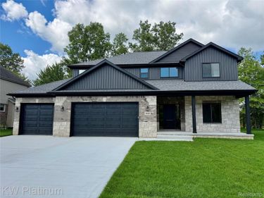 3418 Round Tree Drive, China Township, Mi 48054