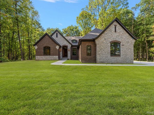 2280 Heidi Drive, Addison Township, Mi 48370