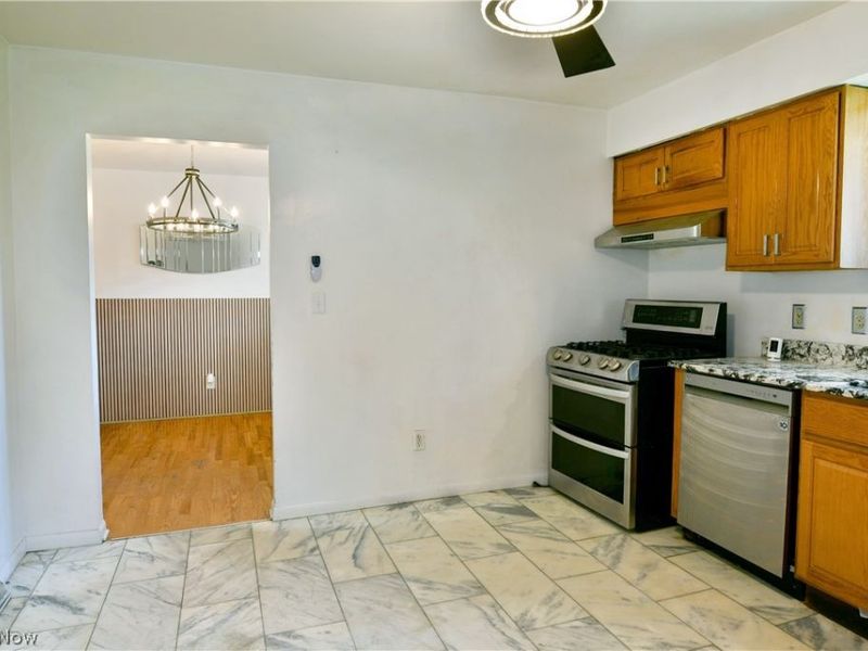 3046 Lynwood Drive NW, Warren, OH 44485 Photo 15