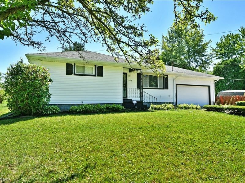 3046 Lynwood Drive NW, Warren, OH 44485 Photo 2