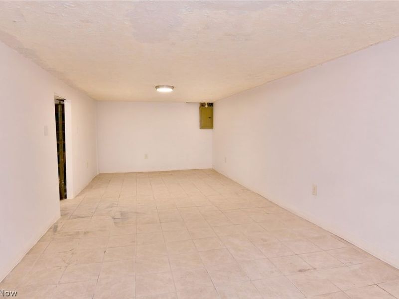 3046 Lynwood Drive NW, Warren, OH 44485 Photo 31