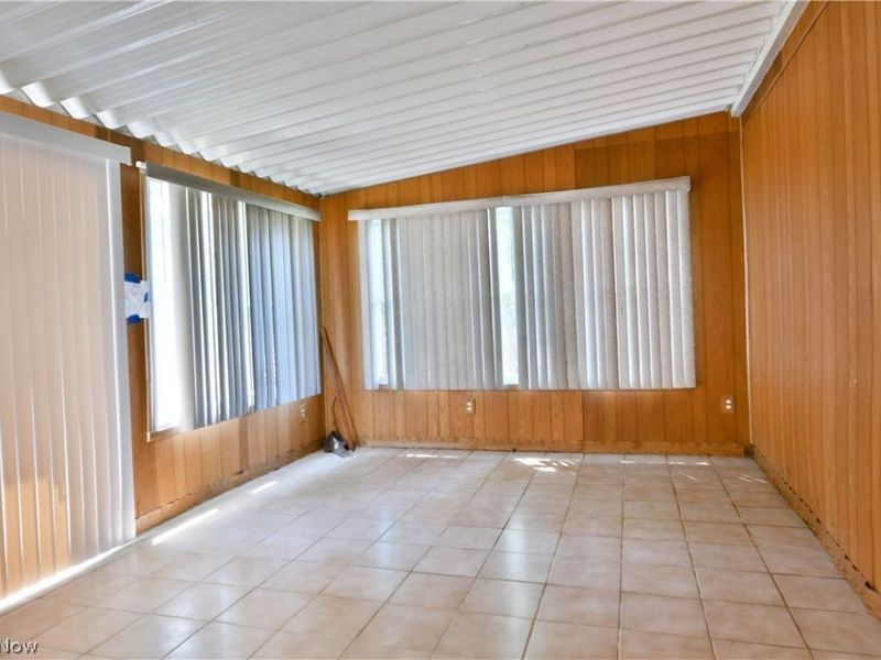 3046 Lynwood Drive NW, Warren, OH 44485 Photo 33
