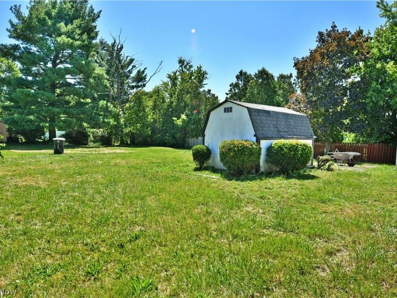 3046 Lynwood Drive NW, Warren, OH 44485 Photo 36