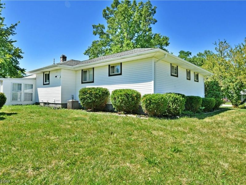 3046 Lynwood Drive NW, Warren, OH 44485 Photo 41
