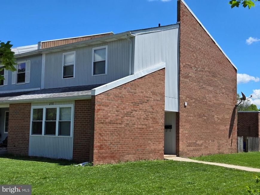 258 Violet Court, Quakertown, PA 18951 Main Photo