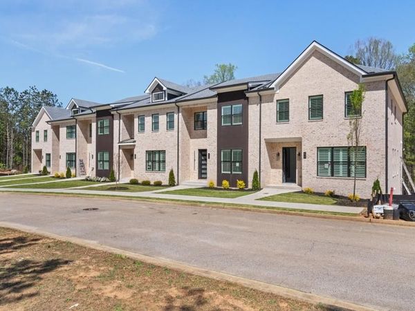 157 Brush Creek Court , Stockbridge, GA 30218