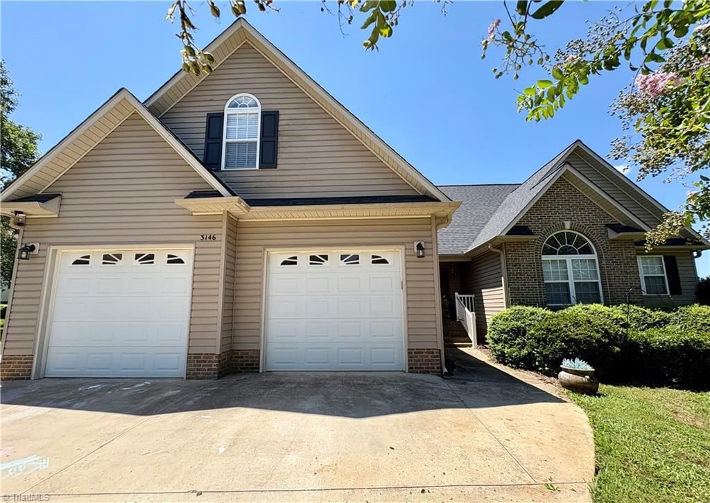 3146 Clear Ridge Drive, Trinity, NC 27370 Main Photo