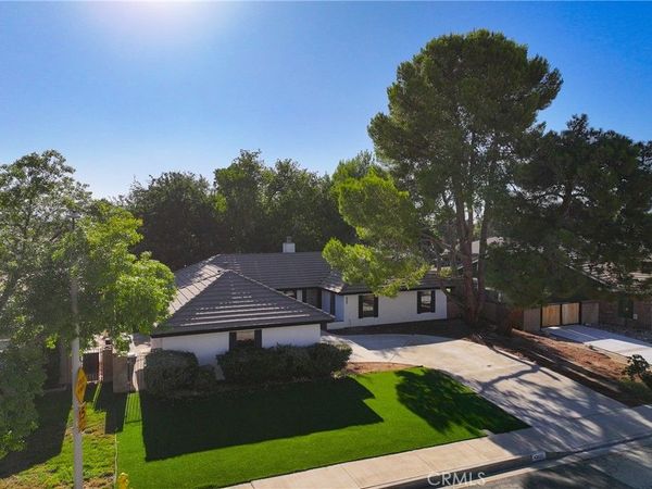 43037 Sachs Dr, Lancaster, CA 93556