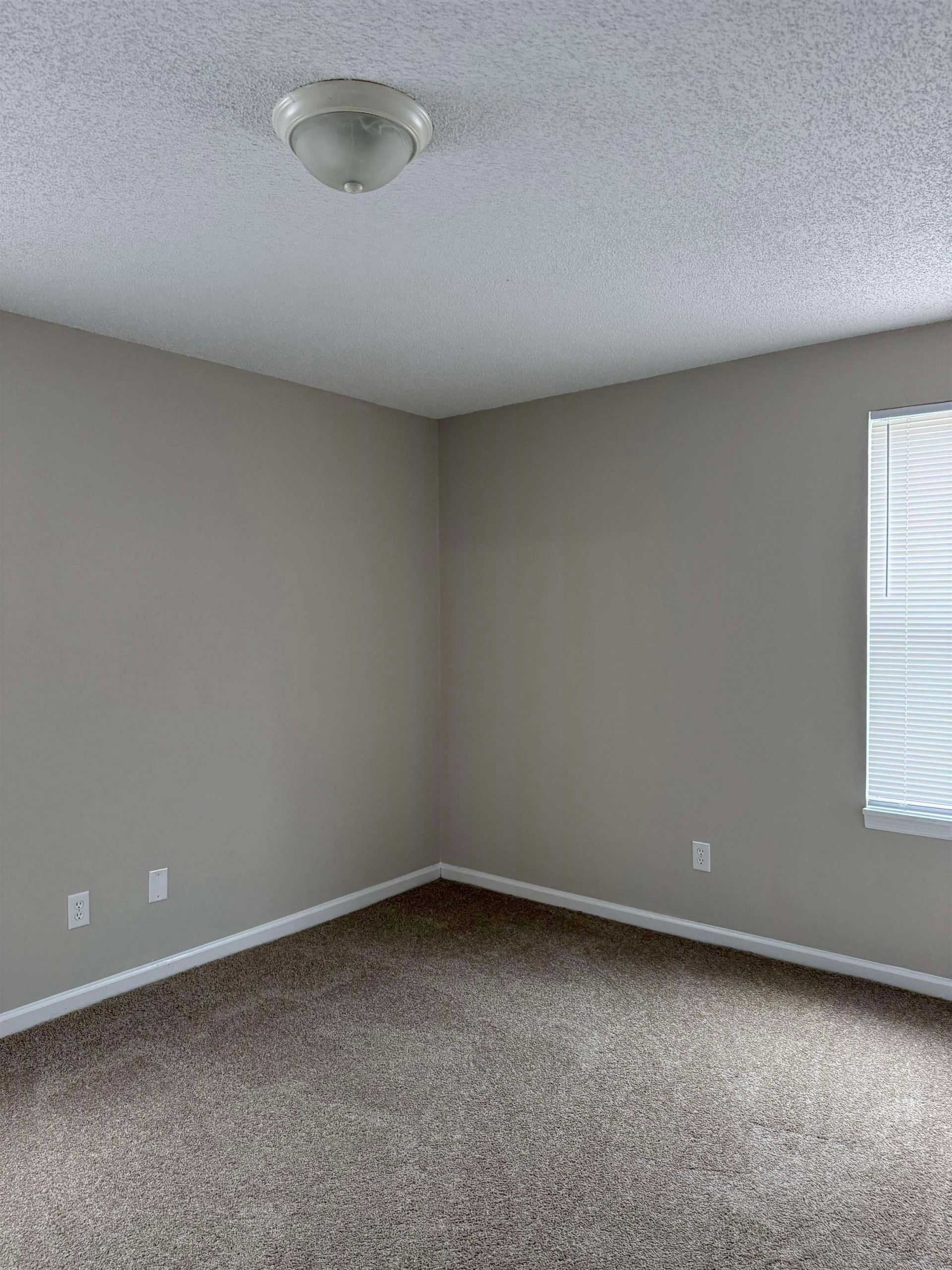 2005 Greens Blvd. Photo 6