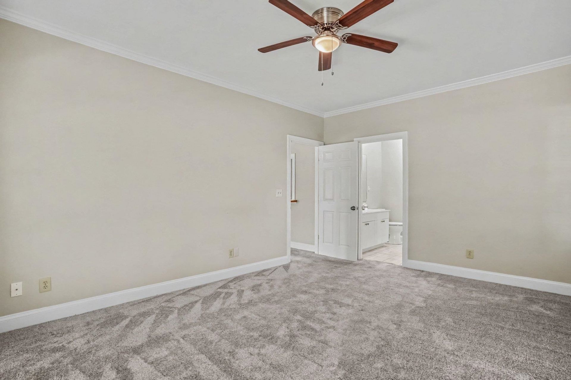 333 Golden Bear Dr.  Photo 15