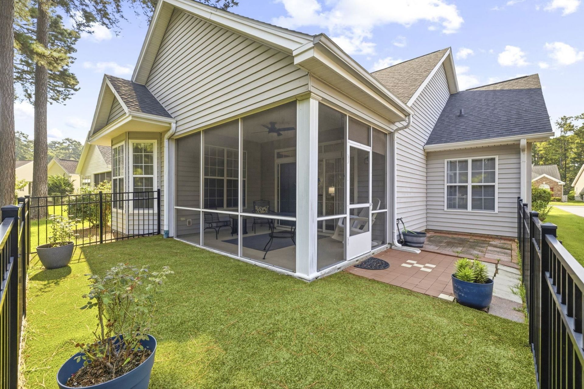 183 Glenwood Dr.  Photo 37