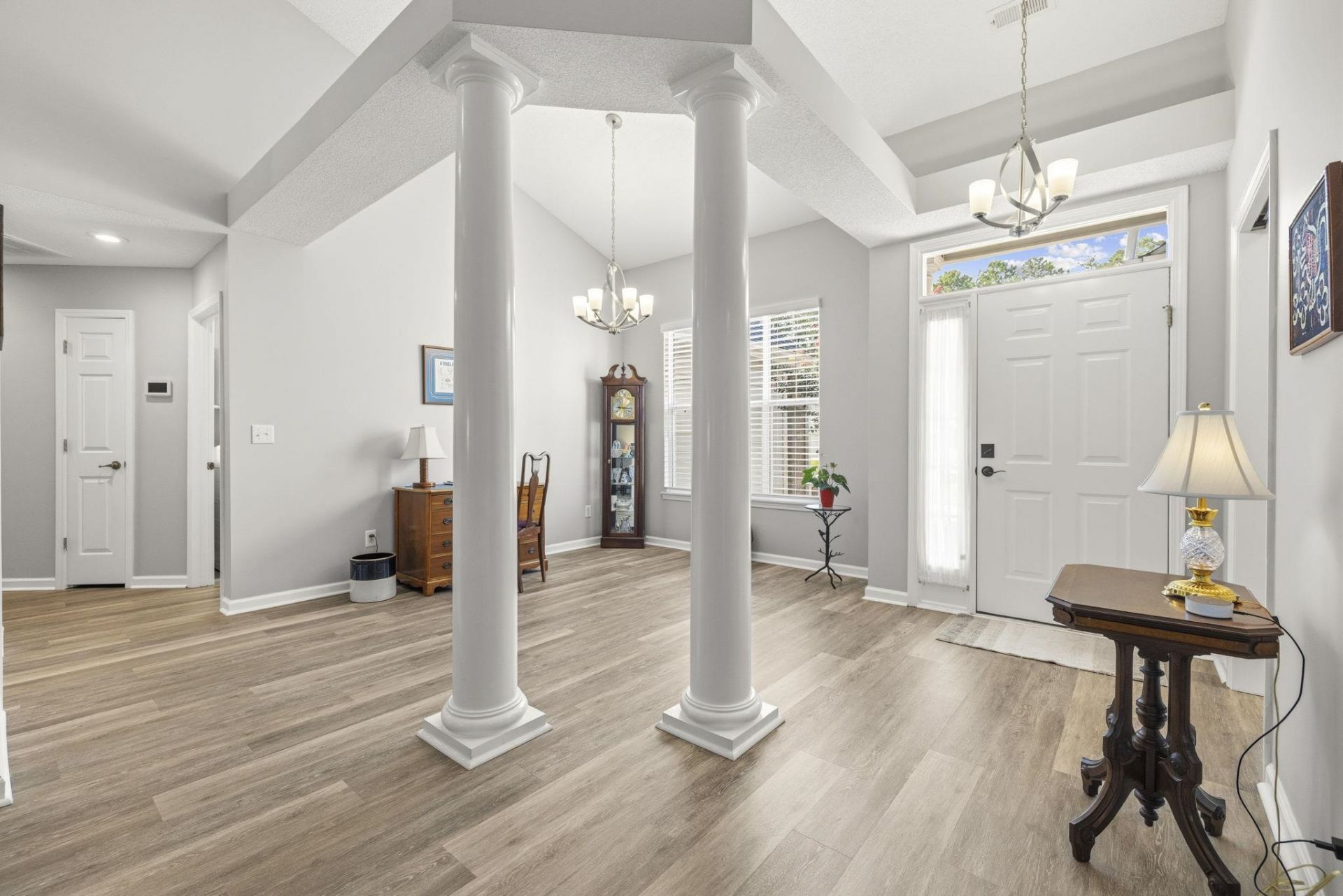 183 Glenwood Dr.  Photo 5