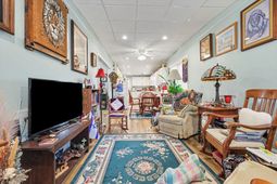 526 Boundary Ave. photo 4