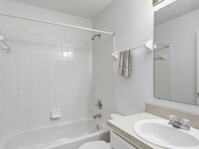 6155 Glenvillage Drive, Dublin, OH 43016 Photo 15