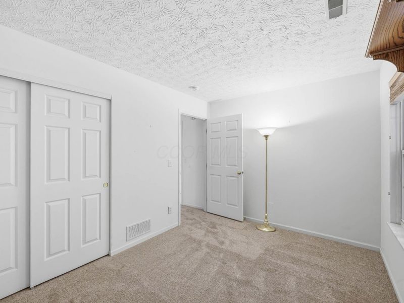 6155 Glenvillage Drive, Dublin, OH 43016 Photo 17