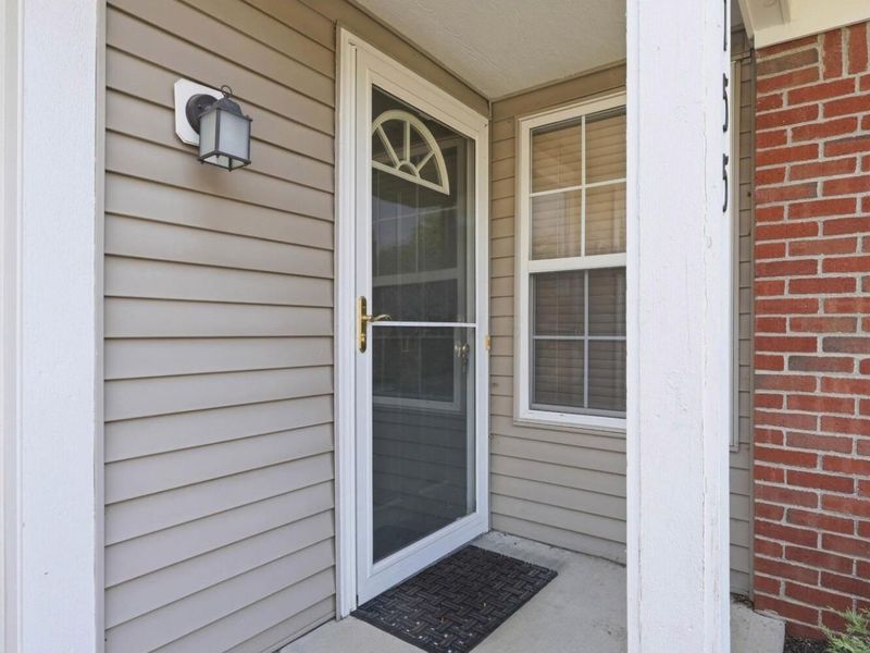 6155 Glenvillage Drive, Dublin, OH 43016 Photo 2