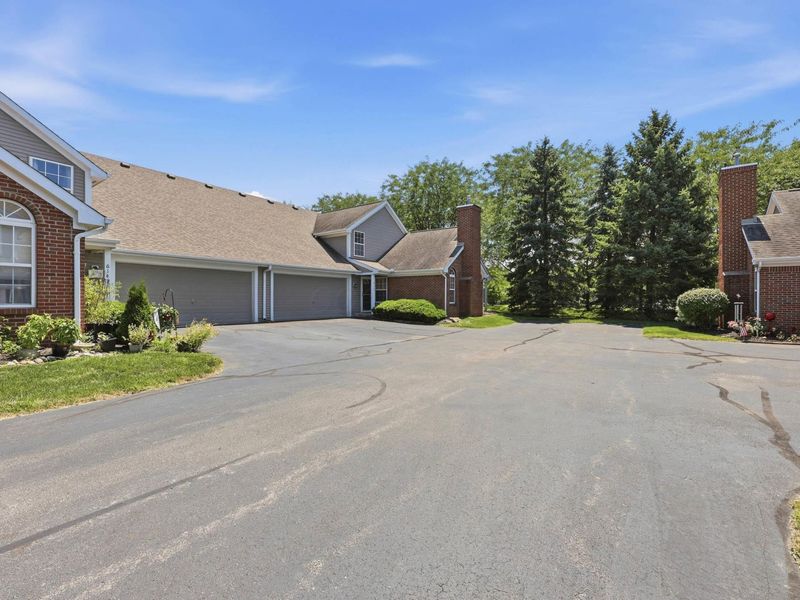 6155 Glenvillage Drive, Dublin, OH 43016 Photo 4