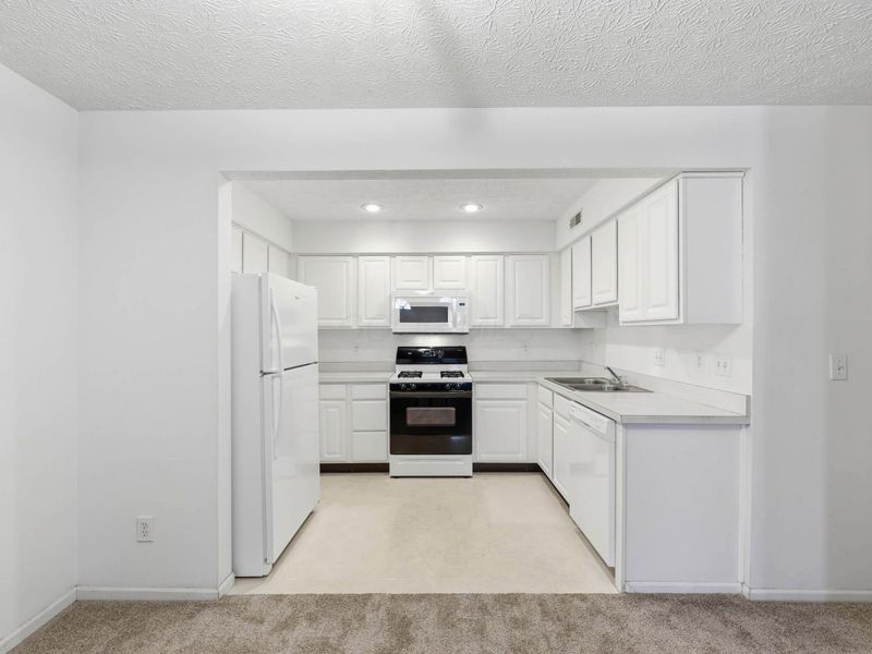 6155 Glenvillage Drive, Dublin, OH 43016 Photo 6