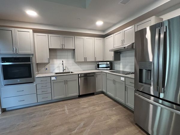 41 Lagrange Street, Unit 1809, Boston, MA 02116