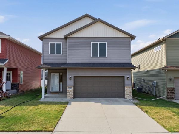 4872 35th Avenue S, Fargo, ND 58104