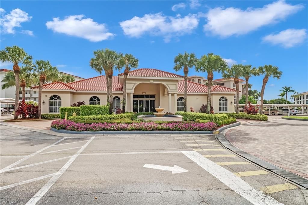 29 High Point Cir E, Unit 503, Naples, FL 34103 Photo